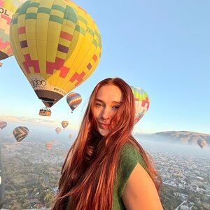 Meet your Posher, Haily